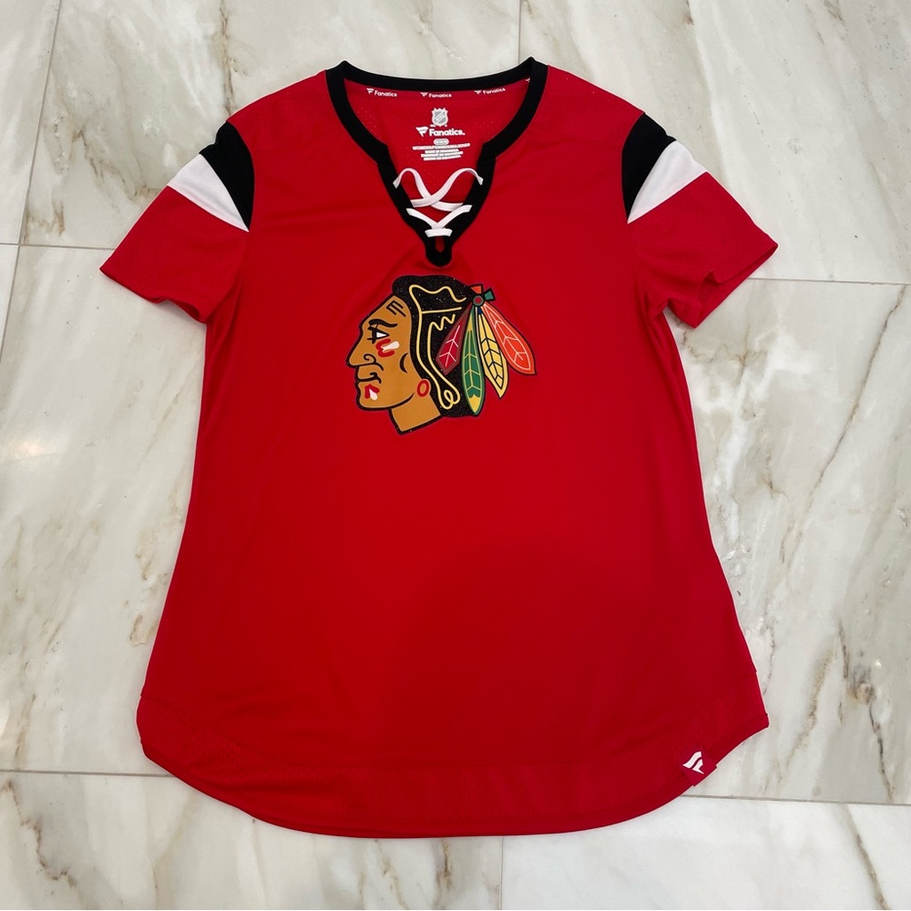 Blackhawks NHL fanatics chicago women’s fashion jersey size medium red polyester